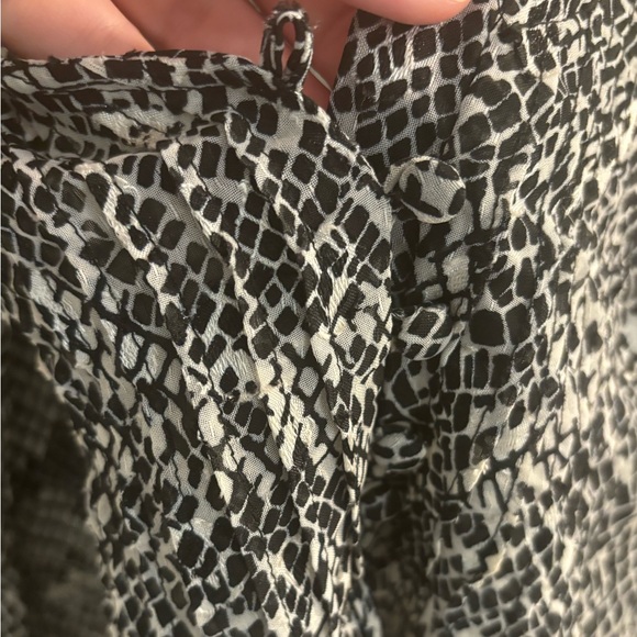 Snakeskin print blouse - Picture 2 of 4